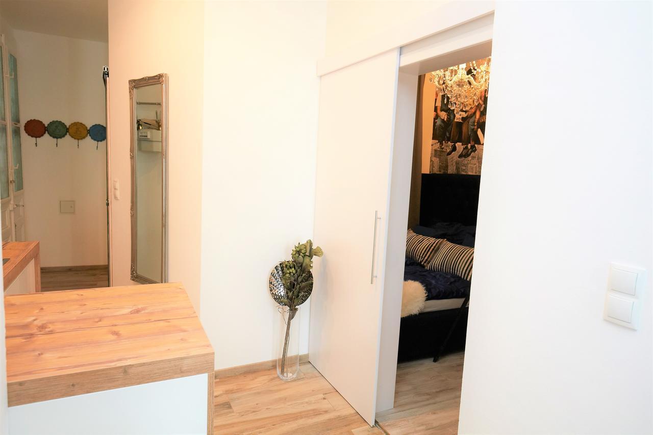 Splendid Apartment Wina Bagian luar foto